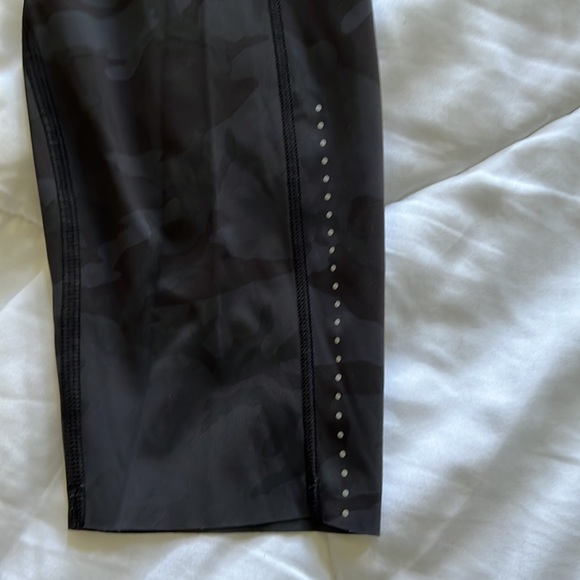 Lululemon camo leggings - Picture 2 of 6